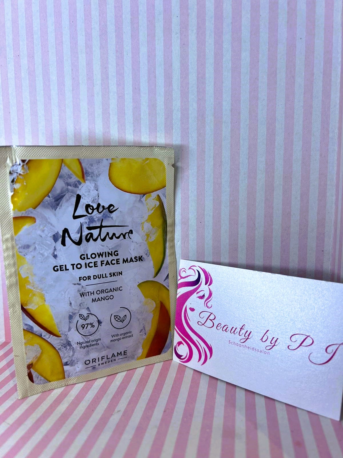 Love Nature Glowing Gel to Ice Face Mask with Organic Mango